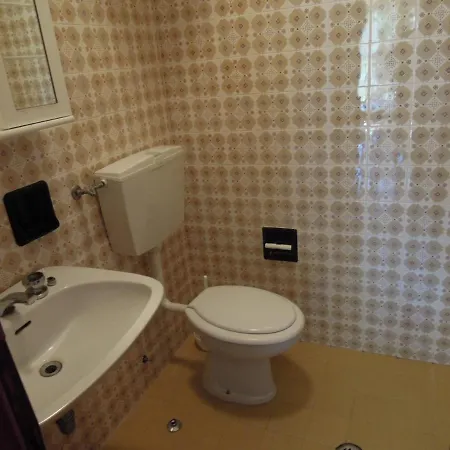 With Garden In Excellent Location - Beahost Apartment *